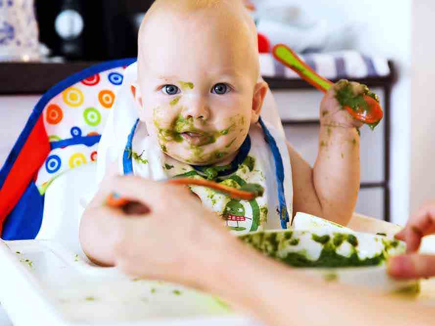 تغذية الطفل الرضيع